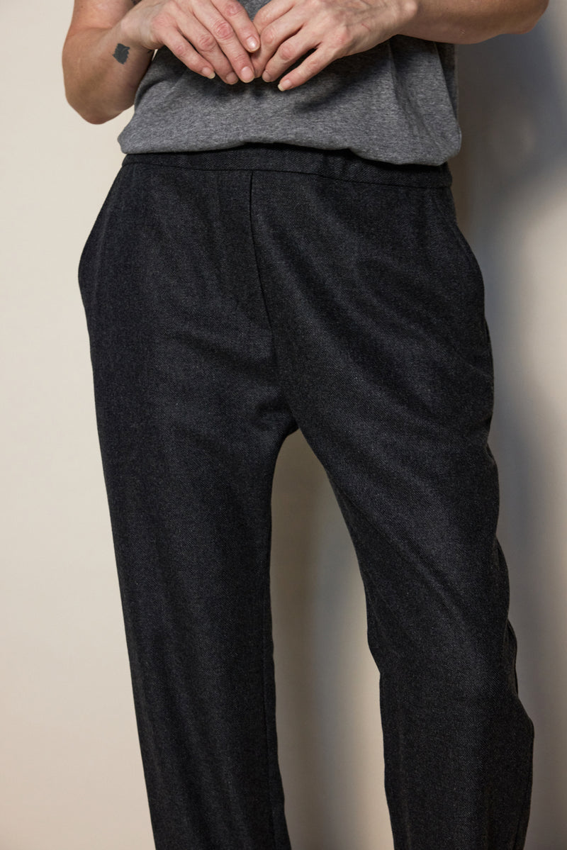 CROSBY PANT / CHARCOAL